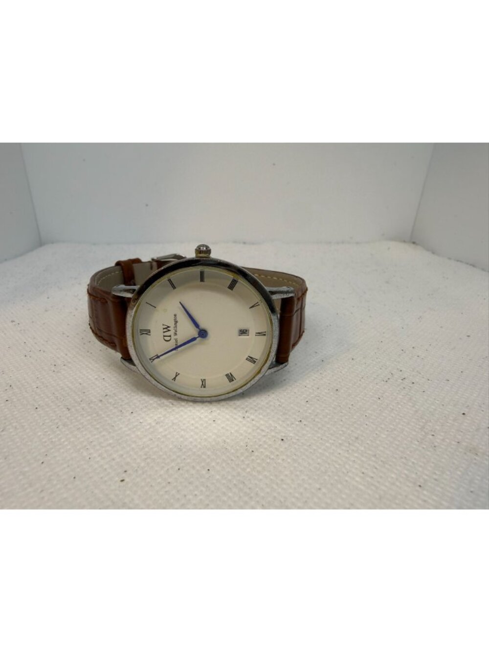 Daniel Wellington DW2061 Ladies White Date Dial Brown Leather Watch 36mm - Picture 9 of 13